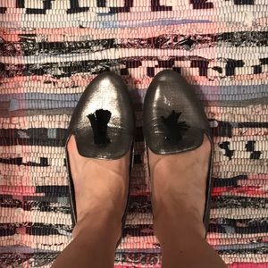 Metallic tassel flats